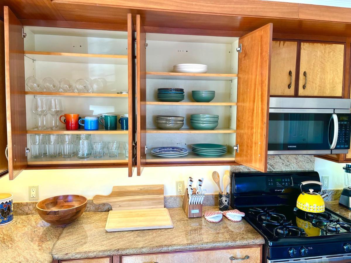 Spacious Renovated Petaluma Home- Pool Table, Fire Pit, Parking Eksteriør bilde