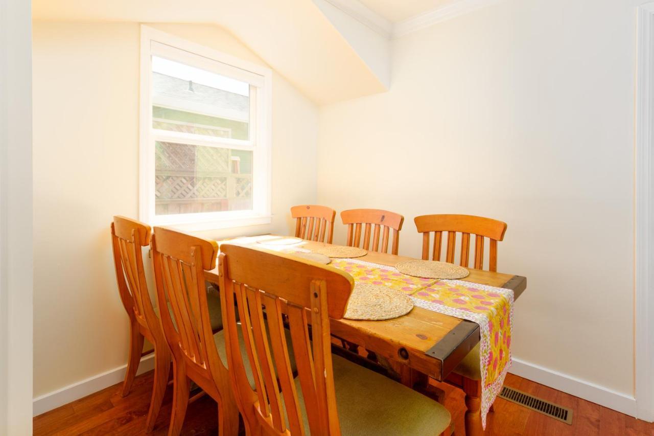 Spacious Renovated Petaluma Home- Pool Table, Fire Pit, Parking Eksteriør bilde