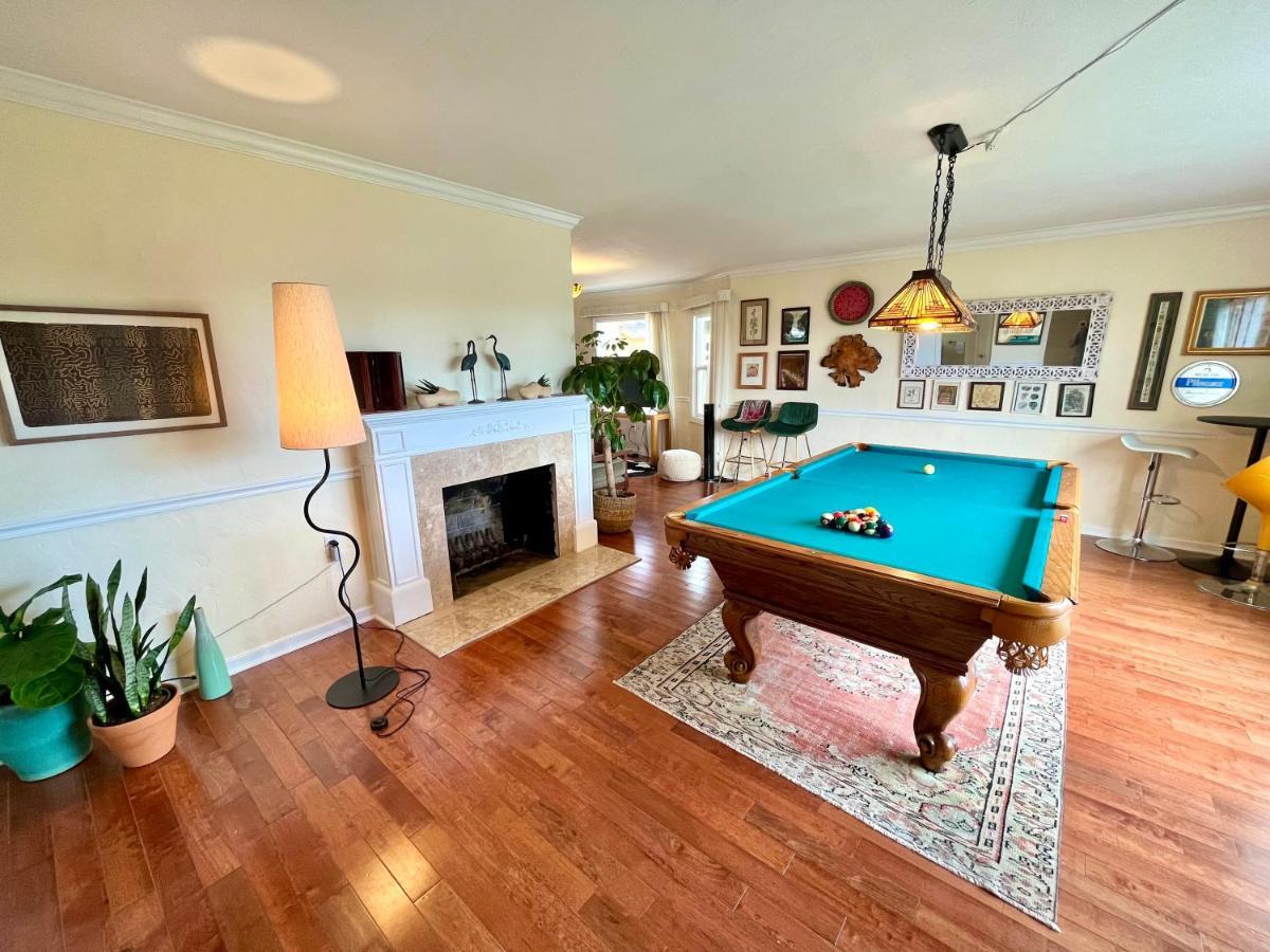 Spacious Renovated Petaluma Home- Pool Table, Fire Pit, Parking Eksteriør bilde